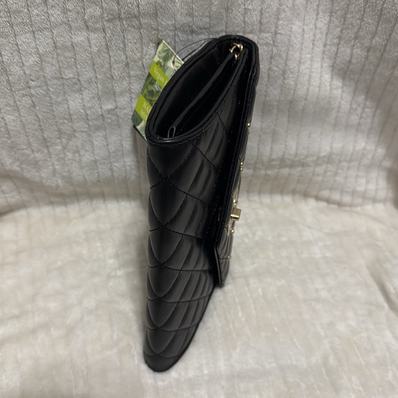 Badgley Mischka Black Diamond Quilted Crossbody - Picture 7 of 9